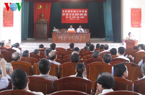 Вице-премьер СРВ Ву Ван Нинь встретился с избирателями уезда Намчык провинции Намдинь - ảnh 1